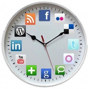 social-clock-298x300.jpg